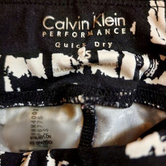 Calvin Klein XS Quick Dry Performance Capri Leggings - Picture 2 of 7